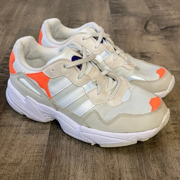 adidas gazelle silver green womens adidas Originals Yung-1